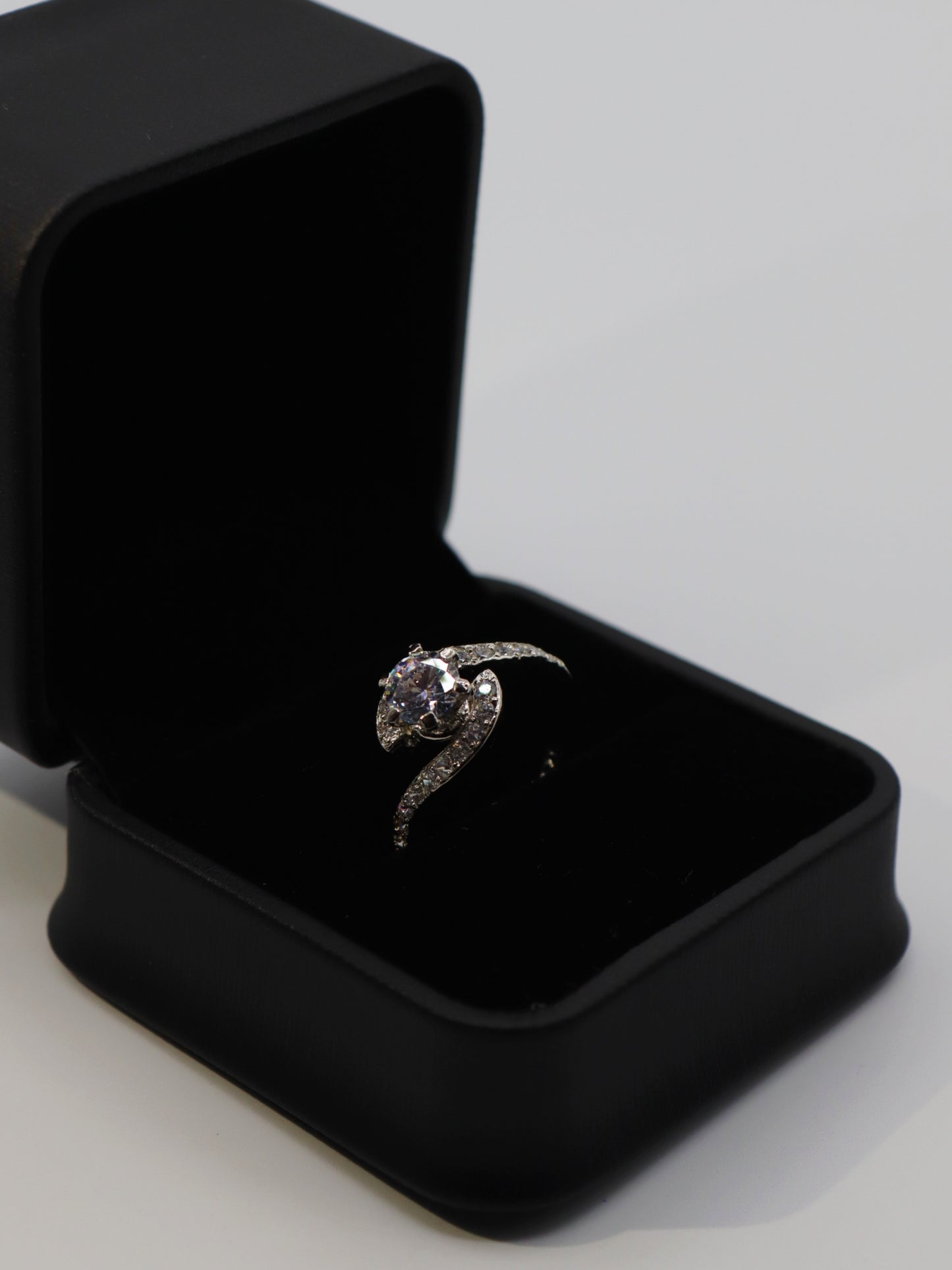 Stunning Twisted Solitaire Ring in Sterling Silver